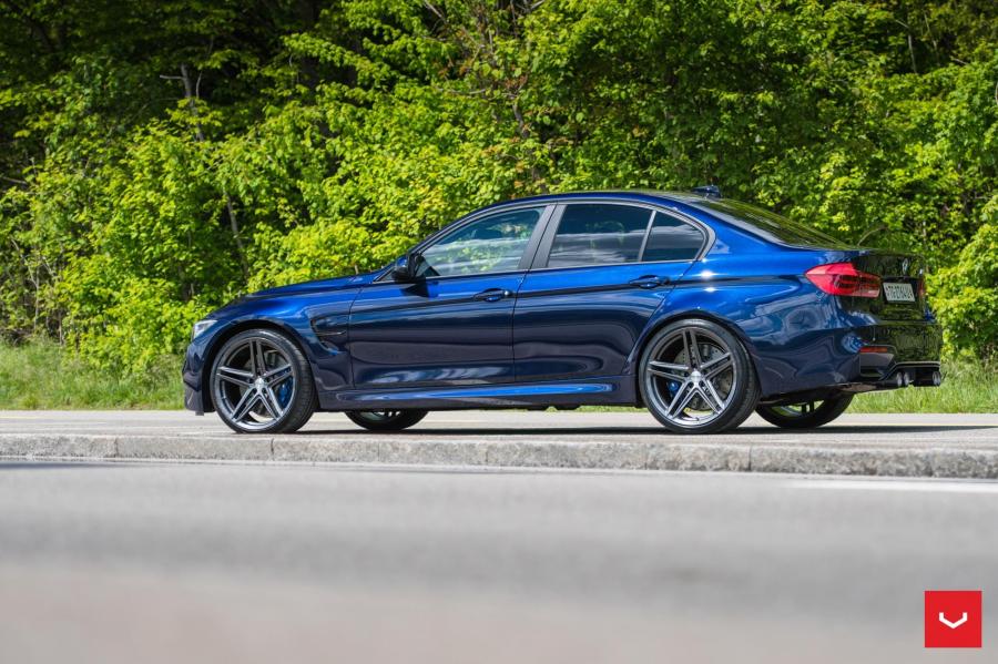  BMW M3 Sedan on Vossen Wheels (VFS5) 2017 года  (фото 26 из 27)